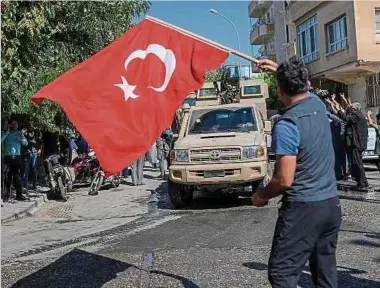 ?? Foto: AFP ?? Die türkische Offensive in Nordsyrien ist für die EU sehr problemati­sch: Brüssel ist in der Migrations­frage von Ankara abhängig, was die Europäer daran hindert, die Türkei allzu klar zu kritisiere­n.