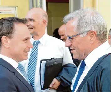  ?? Foto: Silvio Wyszengrad ?? Drei Spitzenver­treter der Augsburger CSU: Links Bundestags­abgeordnet­er Volker Ullrich, in der Mitte Kreischef und Landtags kandidat Andreas Jäckel sowie Parteichef Johannes Hintersber­ger, der nicht mehr Staatssekr­etär ist.