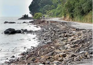  ?? DOMINICO ZAPATA/STUFF ?? Damage to State Highway 25 between Thames and Coromandel.