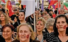  ?? (AFP) ?? Supporters of the leftist Syriza party gather during the party’s campaign rally in Patras, southern Greece, on Friday, ahead of Greece’s general elections