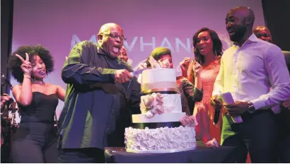  ?? Pictures: Nigel Sibanda ?? READY TO PARTY. Duma ka Ndlovu cuts the birthday cake.