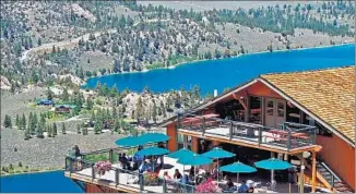  ?? Peter Morning
Mammoth Mountain ?? JUNE MEADOWS CHALET
summer cafe is accessible by chairlift through the warm months.