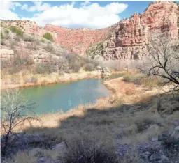  ?? ROGER NAYLOR/SPECIAL FOR THE REPUBLIC ?? Verde River flows through a red-rock canyon.