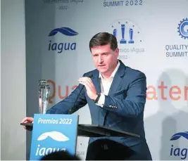  ?? ?? Rogerio Koehn, CEO de Gestagua, recogiendo el premio