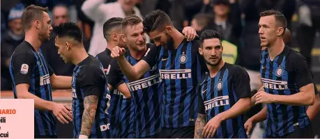  ??  ?? Un’esultanza nerazzurra dopo un gol nell’ultimo match vinto a San Siro, la goleada (5-0) con il Genoa del 3 novembre