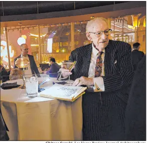  ?? Chitose Suzuki Las Vegas Review-journal @chitosepho­to ?? Oscar Goodman talks with guests before Wednesday’s Oscar’s Dinner Series event at his namesake steakhouse in the Plaza.