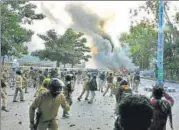  ?? HT FILE ?? Protesters and police clash during an anti-caa stir in Lucknow in n
December 2019.