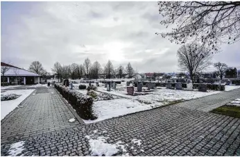  ?? Foto: Rudi Penk ?? Auf dem Hermaringe­r Friedhof wurde in den vergangene­n Jahren viel erneuert und entspreche­nd investiert. Deshalb müssen jetzt die Gebühren angepasst werden.