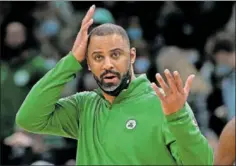  ?? ?? Ime Udoka, en un partido de los Boston Celtics el curso pasado.