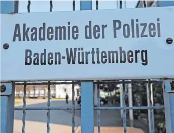  ?? FOTO: DPA ?? Eine fünf Jahre alte Aufnahme mit historisch­em Wert: Die Polizeiaka­demie in Freiburg existiert inzwischen nicht mehr. Ein brauchbare­r Ersatz sei bis heute nicht gefunden worden, sagt die Polizeigew­erkschaft.