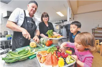  ?? Picture: TONY GOUGH ?? FOOD FOR THOUGHT: Guardian Early Learning centre chef Richard Craig and chef mentor Benita Lukacs prepare a treat.