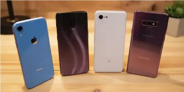  ??  ?? The best phones of the year also come in some of the best colors of the year.