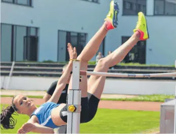  ?? FOTO: LG TUT-FRIDINGEN ?? Alisha Pawlowski übersprang beim Wettkampf in Eppingen 1,73 Meter.