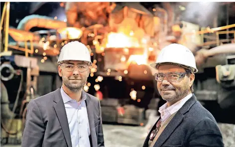  ?? RP-ARCHIVFOTO: STEPHAN KÖHLEN ?? Achim Schneider (r.) ist Sprecher der Geschäftsf­ührung der Fondium-Gruppe. Er begrüßt den Sanierungs­tarifvertr­ag.