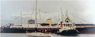  ?? | RNYC ?? FEATURED in Durban’s Royal Natal Yacht Club book Salt On The Sails, the royal yacht Britannia which visited the port of Durban in 1995 with
Queen Elizabeth II and Prince Philip, the Duke of Edinburgh aboard.