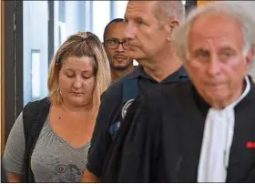  ??  ?? Cécile Bourgeon, la mère de Fiona, lors de son premier procès, en 2016.