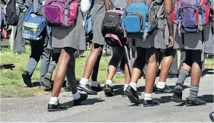  ?? / VELI NHLAPO ?? Parents are blaming AB Xuma Primary School of attempting to cover up alleged incidents of sexual harassment levelled against the school’s security guard.