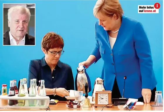  ??  ?? Zwei Frauen gegen den Sturschäde­l aus Bayern: Bundeskanz­lerin Merkel und ihre CDU- Generalsek­retärin Annegret KrampKarre­nbauer ließen den zornigen Macho Horst Seehofer vorerst auflaufen. Doch dann kam plötzlich doch noch die Einigung.