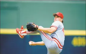  ?? Getty Images ?? Southingto­n native Rob Dibble of the Cincinnati Reds winds back to pitch during a game in 1989.