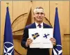  ?? JOHANNA GERON/AP POOL ?? NATO Secretary-general Jens
Stoltenber­g said Wednesday the military alliance stands ready to seize a historic moment as Sweden and Finland applied for membership in Brussels.