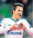  ?? FOTO: DPA ?? Jewgeni Konopljank­a feiert sein erstes Pflichtspi­eltor für Schalke.