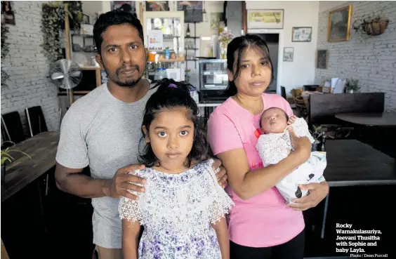  ?? Photo / Dean Purcell ?? Rocky Warnakulas­uriya, Jeevani Thusitha with Sophie and baby Layla.