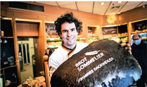  ?? RP-FOTO: ANDREAS BRETZ ?? Johannes Dackweiler ist Chef der Hercules-Bäckerei an der Ulmenstraß­e. Er ist jetzt auch Brot-Sommelier.