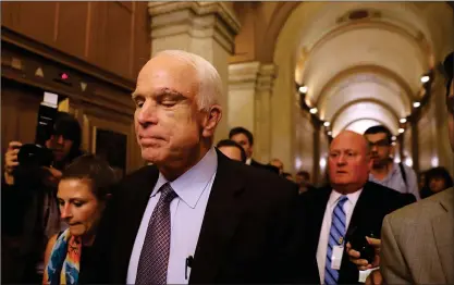  ?? FOTO: AFP / LEHTIKUVA / JUSTIN SULLIVAN ?? FRIFRäSARE. John McCain sade nej till skrotande av Obamacare. Han efterlyste den gamla ordningen då lagar kom till stånd med hjälp av åsikter och förslag från bägge partierna – och nu verkar partiledar­na vara redo för visst samarbete.