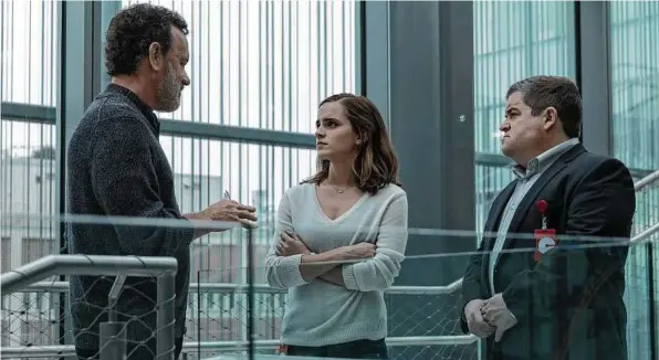  ?? STX Entertainm­ent ?? Tom Hanks, left, Emma Watson and Patton Oswalt star in “The Circle.”