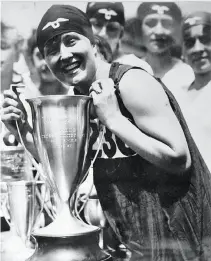  ?? Courtesy Dipsea Race 1918 ?? Edith Hickman of San Francisco wins the first women’s Dipsea race — then called a “hike” — on April 21, 1918.