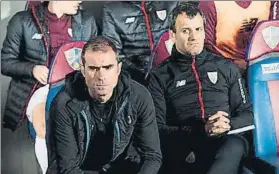  ?? FOTO: ATHLETIC ?? Seriedad Gaizka Garitano y Patxi Ferreira, durante el partido de El Alcoraz