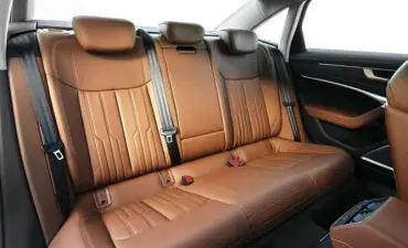  ??  ?? The design of the seat cushion and backrest provides a high level of comfort and good lateral support.