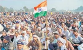  ??  ?? Farmers during 'kisan mahapancha­yat' against the new farm laws in Jind on Wednesday.
