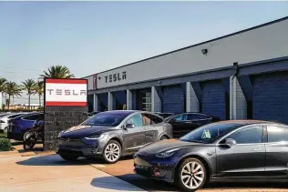  ?? Los Angeles Times file photo ?? Tesla delivered 139,300 electric cars in the third quarter, an increase of more than 50 percent from the second quarter.