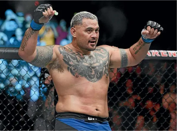  ??  ?? Mark Hunt still wants to fight when his UFC contract expires.
