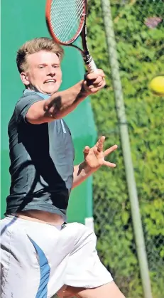  ?? RP-FOTO: KLAUS-DIETER STADE ?? Lukas Kepser ist einer der beiden Trainer, der im Rahmen des Projektes seine Erfahrung an die Tennis-Kids weitergebe­n wird.