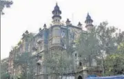  ?? BHUSHAN KOYANDE/HT PHOTO ?? The PWD has issued a tender for the renovation of Majestic Hostel at Colaba.