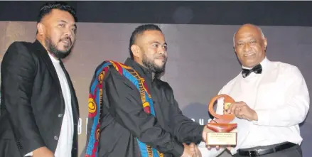  ?? Photo: Simione Haravanua ?? Fijian rapper Drixter was awarded the best rapper award during the FPRA awards night on May 12,2018.