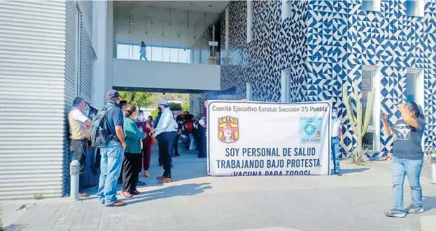  ?? RODRÍGUEZ ?? Personal médico de la Jurisdicci­ón Sanitaria 10 demanda ser vacunados contra la COVID-19/IVÁN