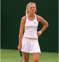  ?? ?? Für Newcomerin Lizzie (K. Dunst) ist es das erste Wimbledon-tunier