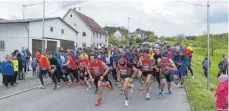  ?? ARCHIVFOTO: KARL-HEINZ BURGHART ?? Einen Massenstar­t wird es beim Lauterlauf 2021 nicht geben – diesmal dürfen alle Teilnehmer selbst bestimmen, wann sie laufen wollen – im Zeitraum 30. April bis 9. Mai.