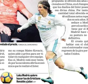  ?? TOMADA DEL DIARIO MARCA AFP ?? Marcelo y Benzema ya se pusieron la nueva chemilla, de la cual no se ha revelado el precio. Luka Modric quiere hacer las de Cristiano Ronaldo y jalar.