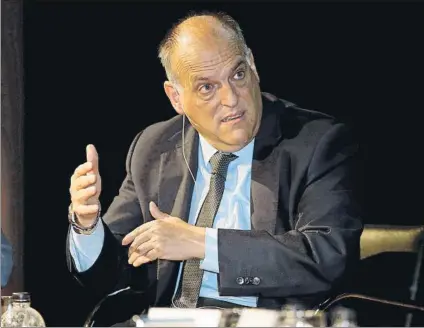  ?? FOTO: EFE ?? Javier Tebas, presidente de LaLiga participó en el encuentro virtual junto a David Aganzo, presidente de la AFE