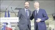  ?? (Photo PQR/Le Courrier Picard) ?? Le Premier ministre Edouard Philippe a annoncé ces mesure avec le ministre de l’Economie, Bruno Le Maire, à l’occasion d’une visite hier chez L’Oréal dans l’Oise.