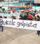 ?? REUTERS ?? Protestas contra
Bukele