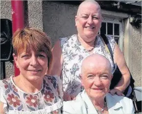  ??  ?? Gran Pat Lake, right, her daughter Julie Jenkins, back, and Alyson Thomas, left