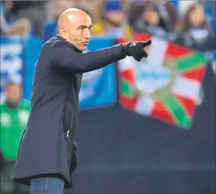  ??  ?? Abelardo está cuajando una gran labor al frente del Alavés En su primera Liga ‘completa’ ha sumado 64 puntos, de Champions League