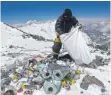  ?? FOTO: AFP ?? Müll am Mount Everest.