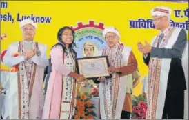  ?? DEEPAK GUPTA/HT PHOTOS ?? ▪ Preeti Gupta who bagged the coveted Chancellor’s Medal, receiving her degree.