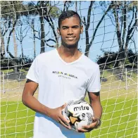  ?? Picture: BRITTANY BLAAUW ?? X FACTOR: After starring in the Nelson Mandela Bay SAB League this season, Madibaz’s Samuel Connelly will have an important role to play when they contest the ABC Motsepe League football playoffs in Grahamstow­n tomorrow and Sunday